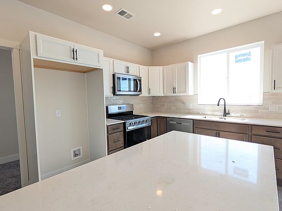 5th image of 2463 Revere Rd #A