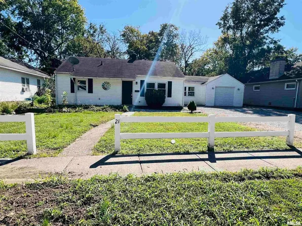 21 W Ogara St, Harrisburg, IL 62946