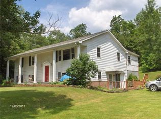 16297 S Mead Rd, Saegertown, PA 16433