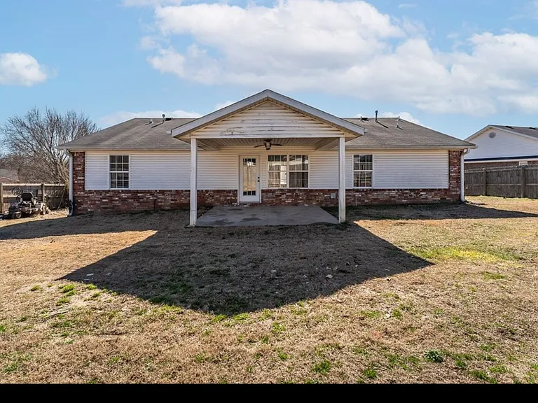 1309 E Glendale Ln — Photo 11