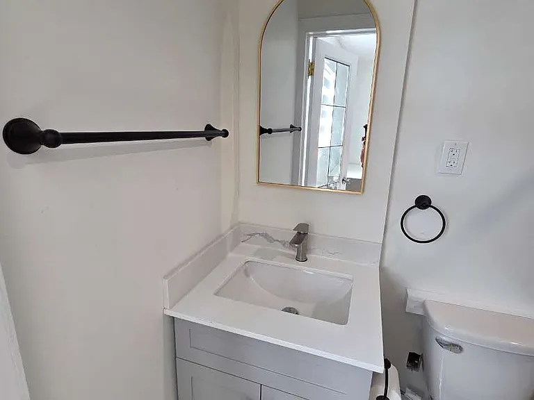 252 Hickory Cir #GROUND-FLOOR ROOM — Photo 4