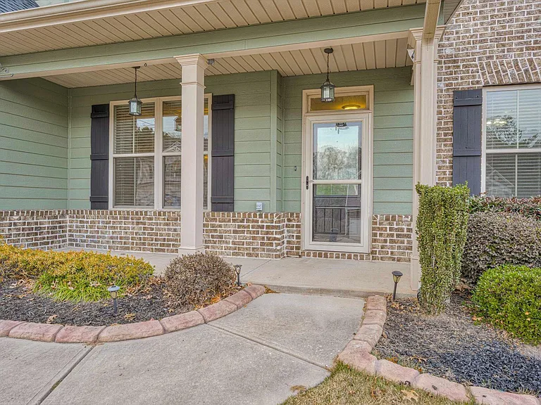 8647 Crenshaw Dr — Photo 2