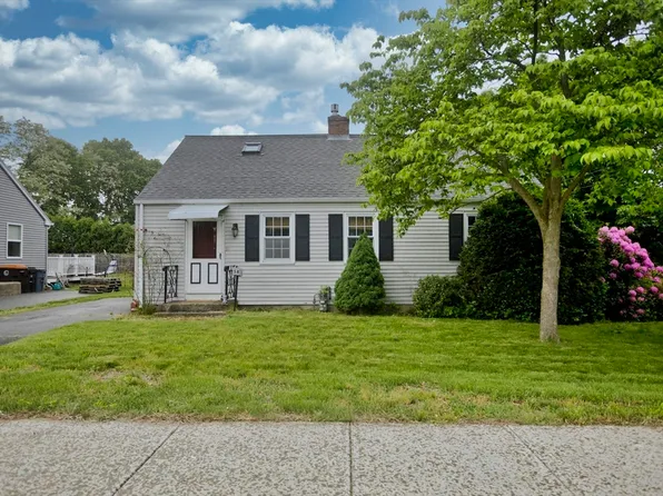 58 Alhambra Cir N, Agawam, MA 01001