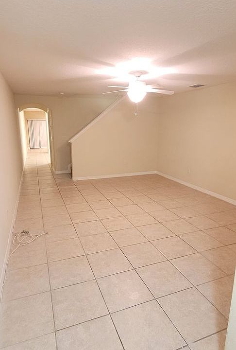 1st image of 426 Carina Cir