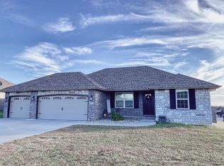 514 Camella Ln, Clever, MO 65631