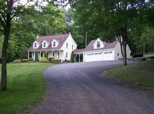 862 Lake St, Dallas, PA 18612