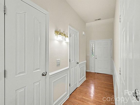 3rd image of 16914 Commons Creek Dr
