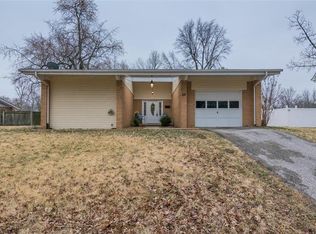 14 Sunnyside Dr, Belleville, IL