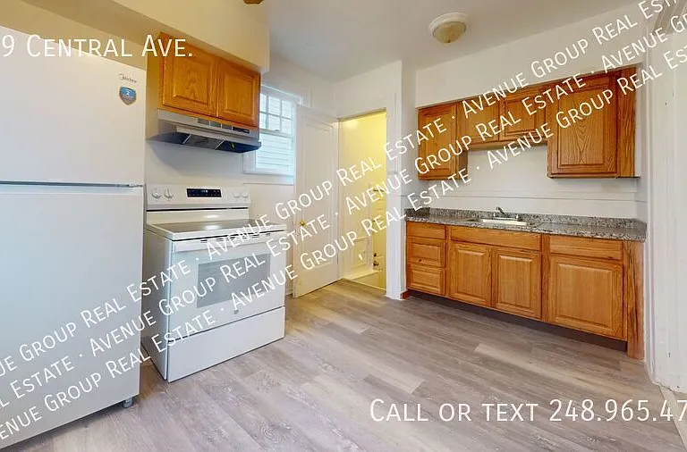489 Central Ave — Photo 2