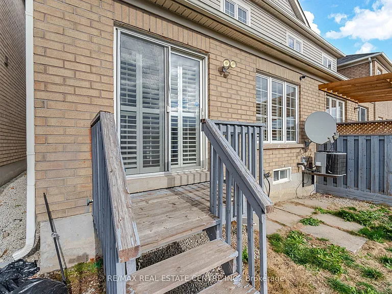 102 Charcoal Way — Photo 33