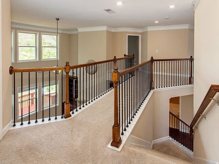 930 Hampton Oaks Dr — Photo 13