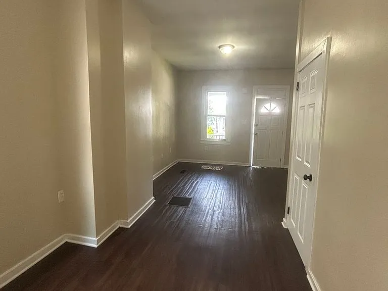 2369 Canby St — Photo 19
