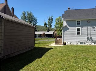 655 E White St, Palmerton, PA 18071
