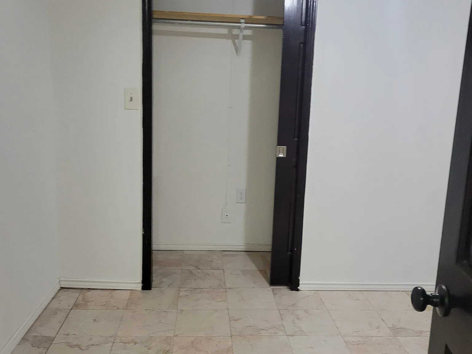 1534 Yucca Dr — Photo 3