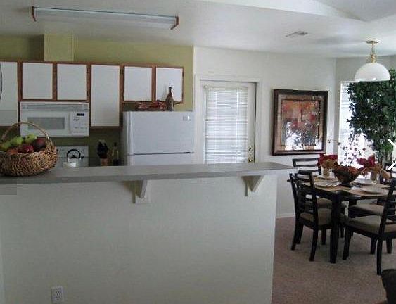 3rd image of 697 Saratoga Dr APT 203