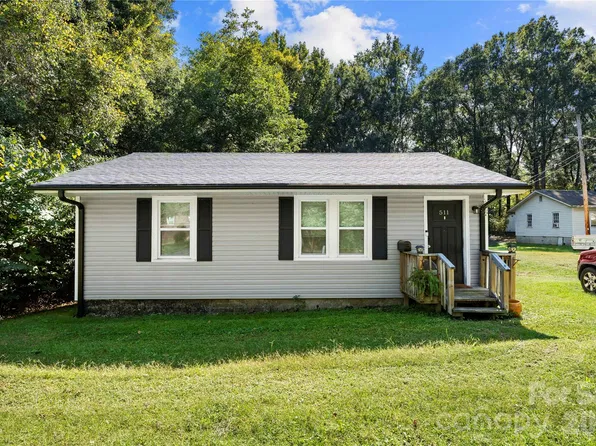 509 E Church St, Dallas, NC 28034