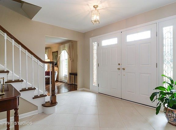 2nd image of 1011 W Partridge Dr