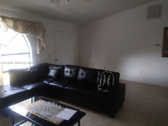 3rd image of 7198 Maple Dr