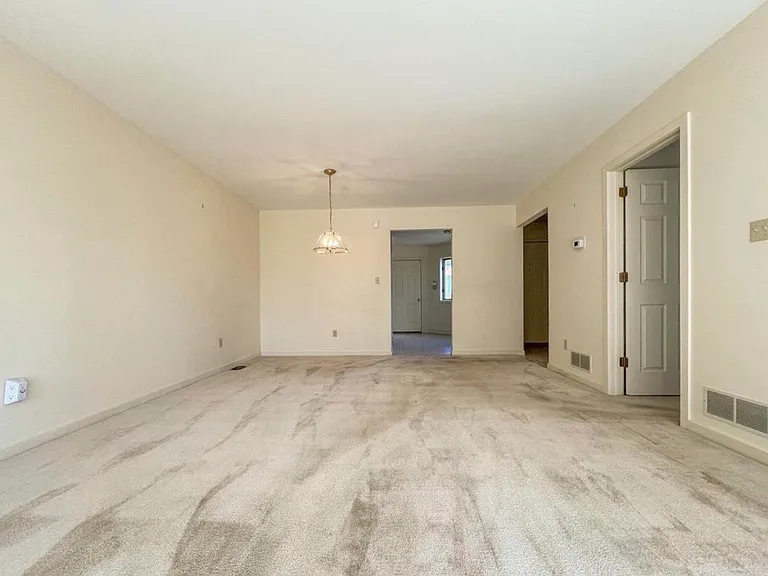 370 Chickory Way #1 — Photo 15