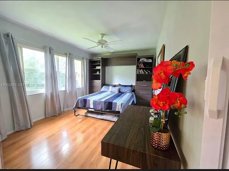 1103 Bahama Bnd #H2 — Photo 12
