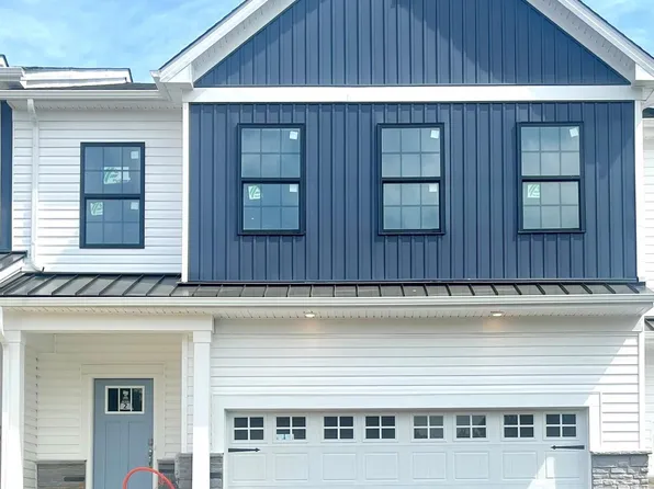 4 Rose Hill Way, Aston, PA 19017