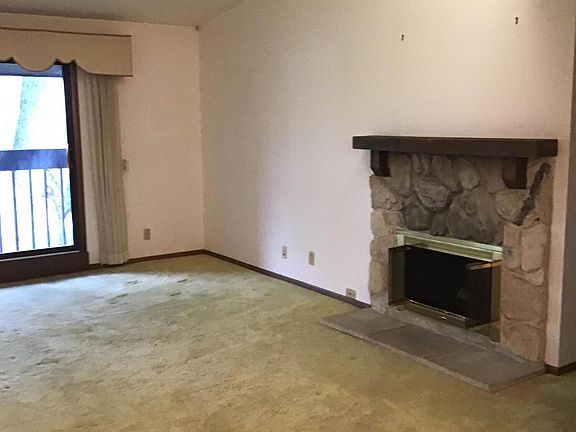 4th image of 364 Park Hill Dr Unit G
