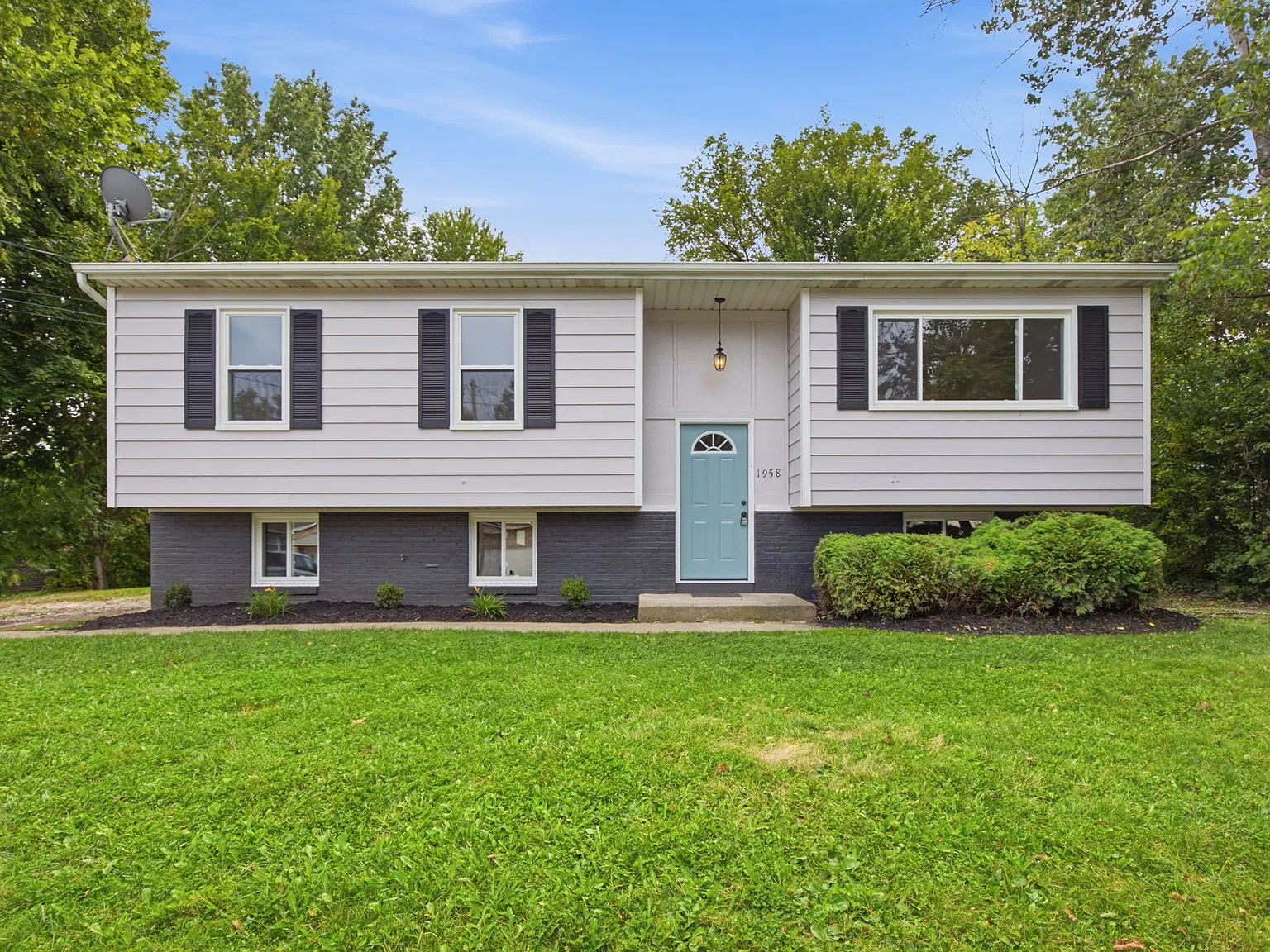 4 bed, 1508 sqft, $2,500 — Photo 1