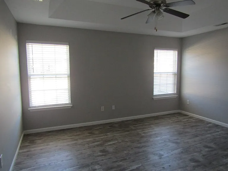 151 Heath Dr — Photo 13