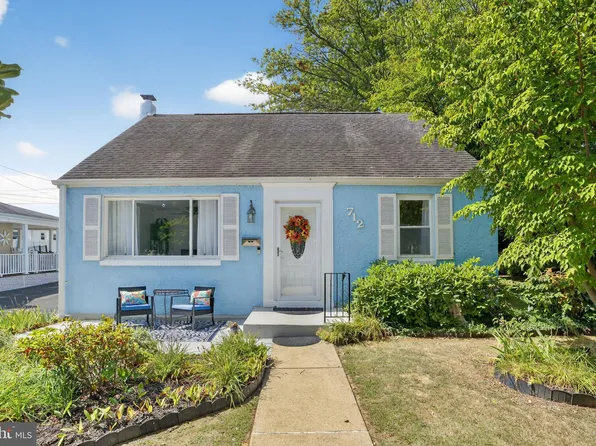 712 Pearl Ave, Morton, PA 19070