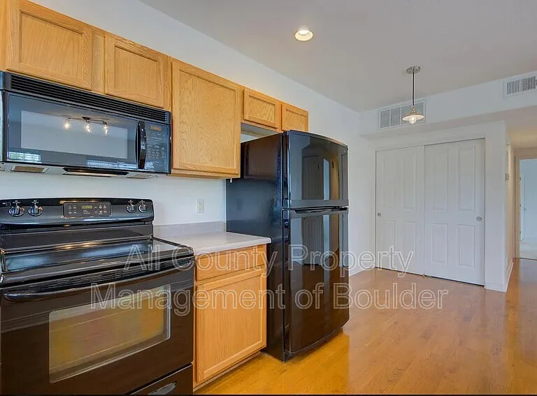 14300 Waterside Ln #J5 — Photo 8