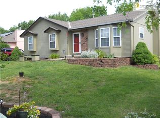 1128 NE Lindsay Ave, Lees Summit, MO 64086