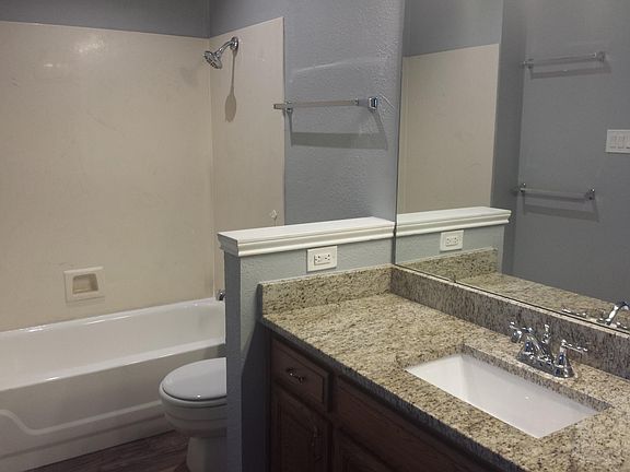 4th image of 1203 Wimbledon Ln