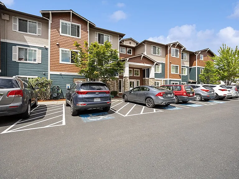 Ballinger Court Senior Affordable Apartments — Photo 19