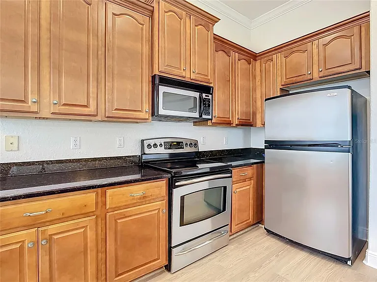 132 Orange Ave — Photo 7