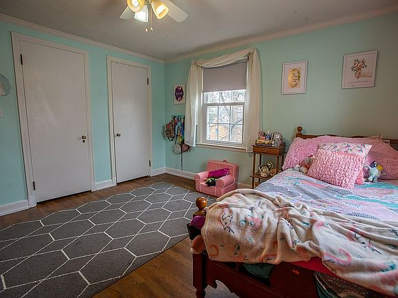 5th image of 54 Vernon Ave