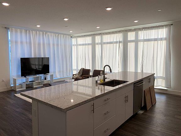 2nd image of 5933 Sunstone Dr Unit 401