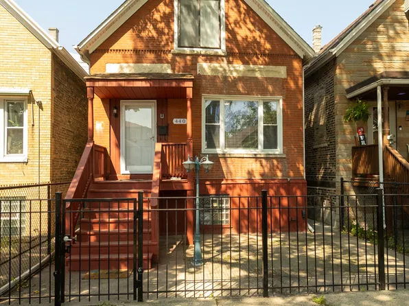 440 W 45th St, Chicago, IL 60609