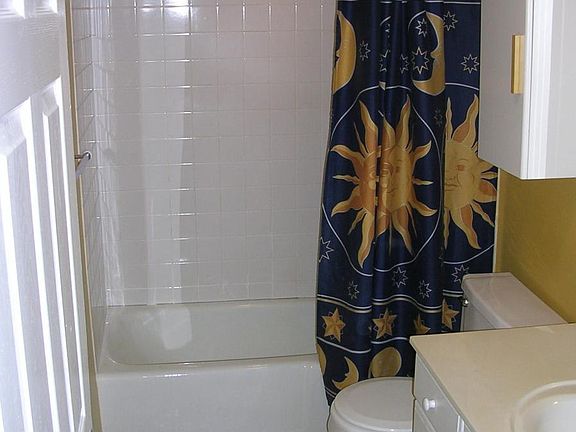Bathroom_4123 N. Ashland