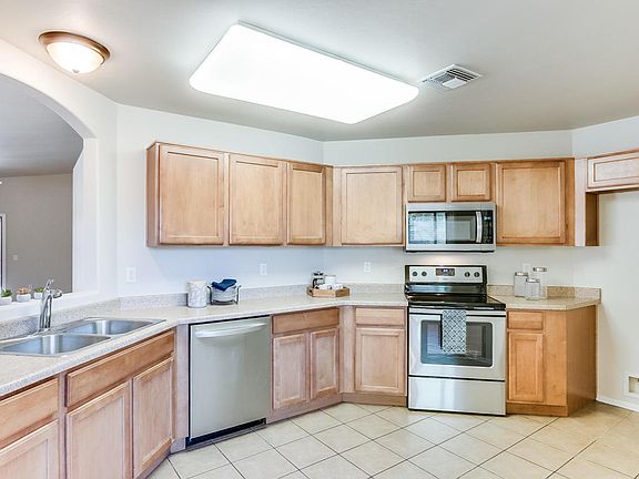4th image of 4136 E Coolbrooke Dr