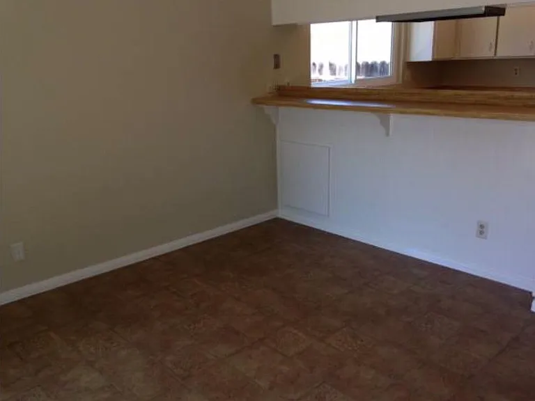 1848 Manzanita Ct — Photo 8