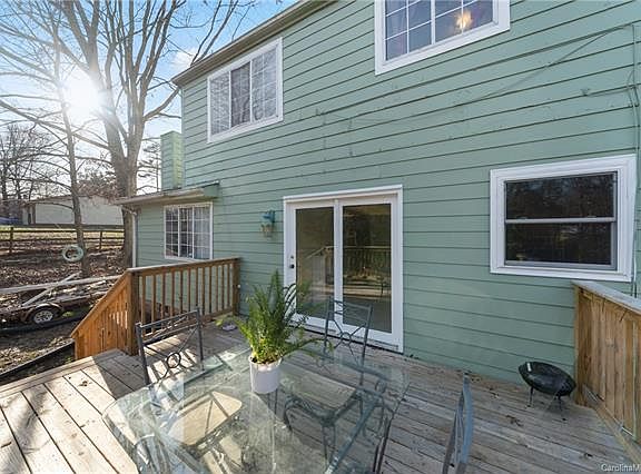 3rd image of 5208 Teakwood Dr
