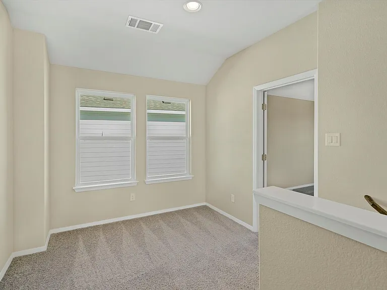 235 Trailside Ln — Photo 12