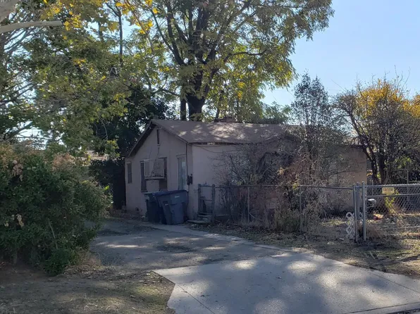 3226 E Clay Ave, Fresno, CA 93702