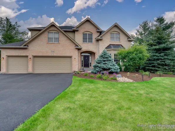 7N265 Ridge Line Rd, St Charles, IL 60175