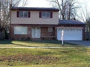 17379 W 13 Mile Rd, Southfield, MI 48076