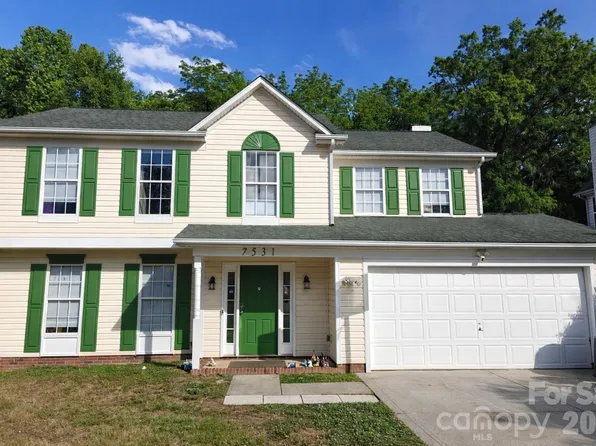 7531 Woodknoll Dr, Charlotte, NC 28217