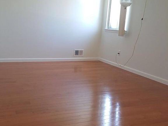 5th image of 12 Purdue Ct Floor 2