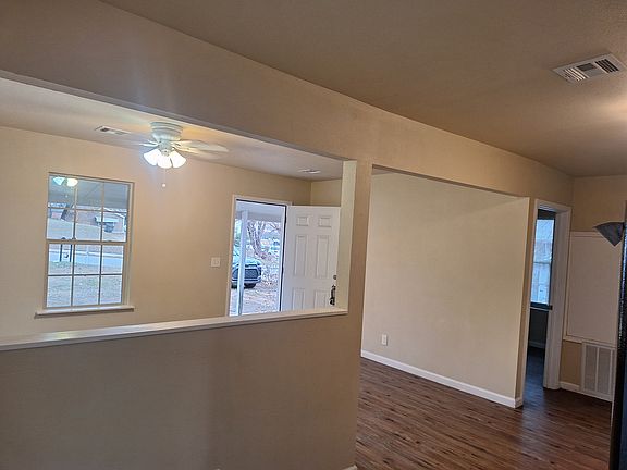4th image of 620 N Washington Ave