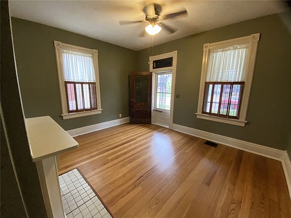 4th image of 1012 Dayton St