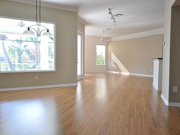5th image of 537 44th Ave SW